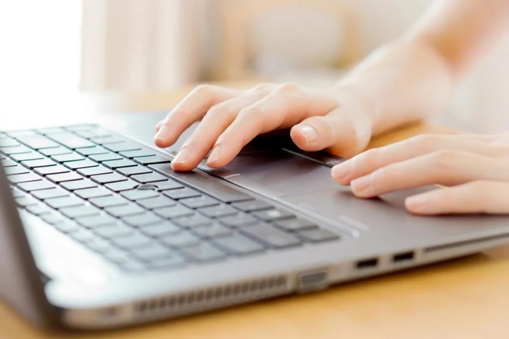 chuột laptop bị khóa