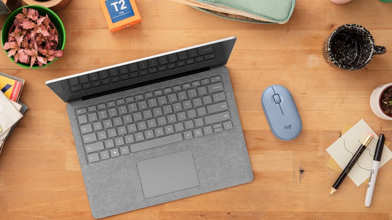 chuột laptop tự di chuyển